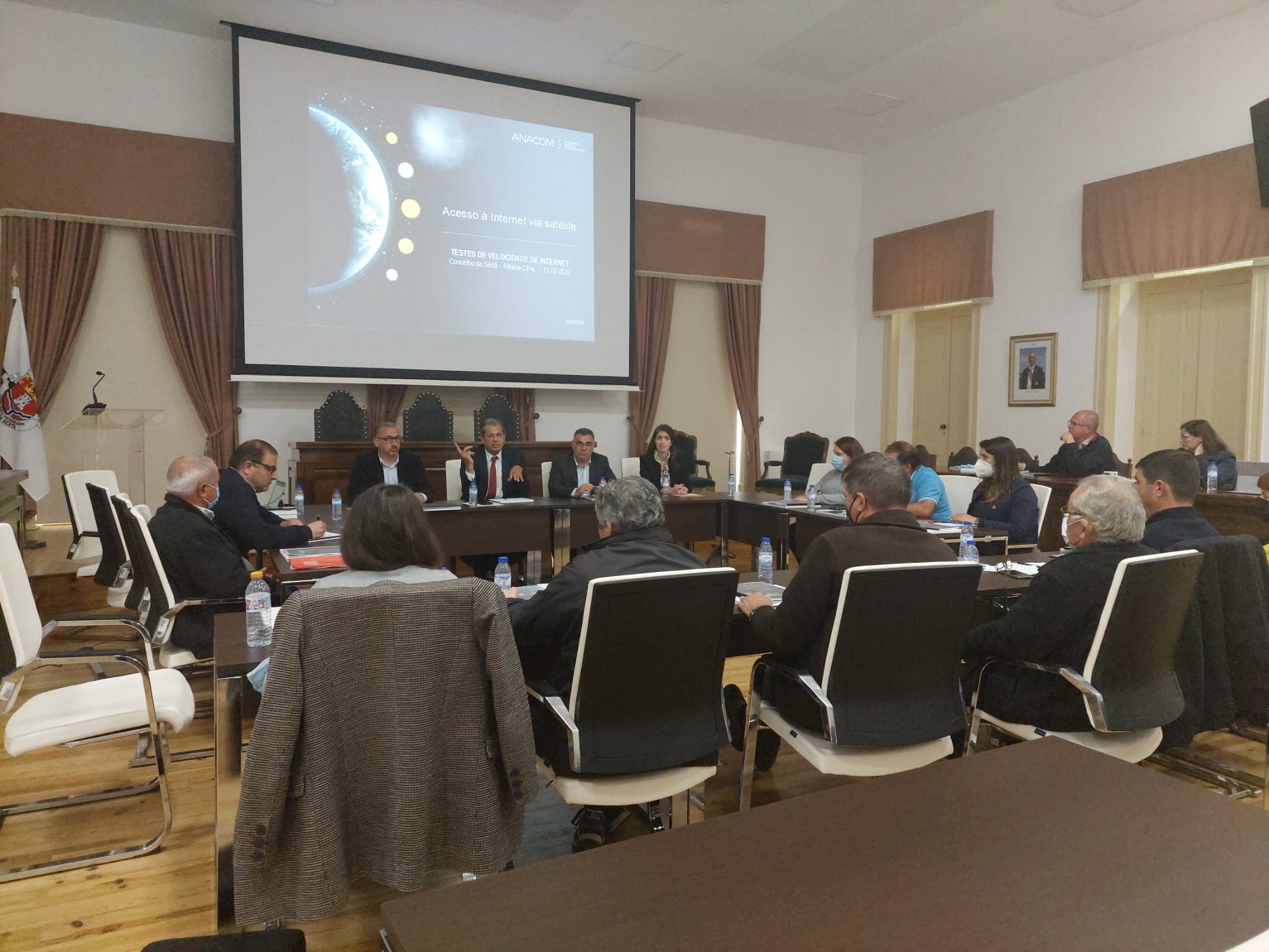 ANACOM reúne com autarcas da Sertã para debater qualidade das comunicações
