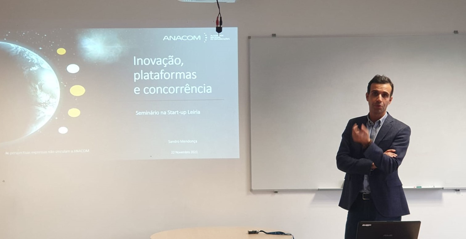 Sandro Mendonça, Vogal da ANACOM, durante a sua intervenção no Seminário da Startup Leiria.